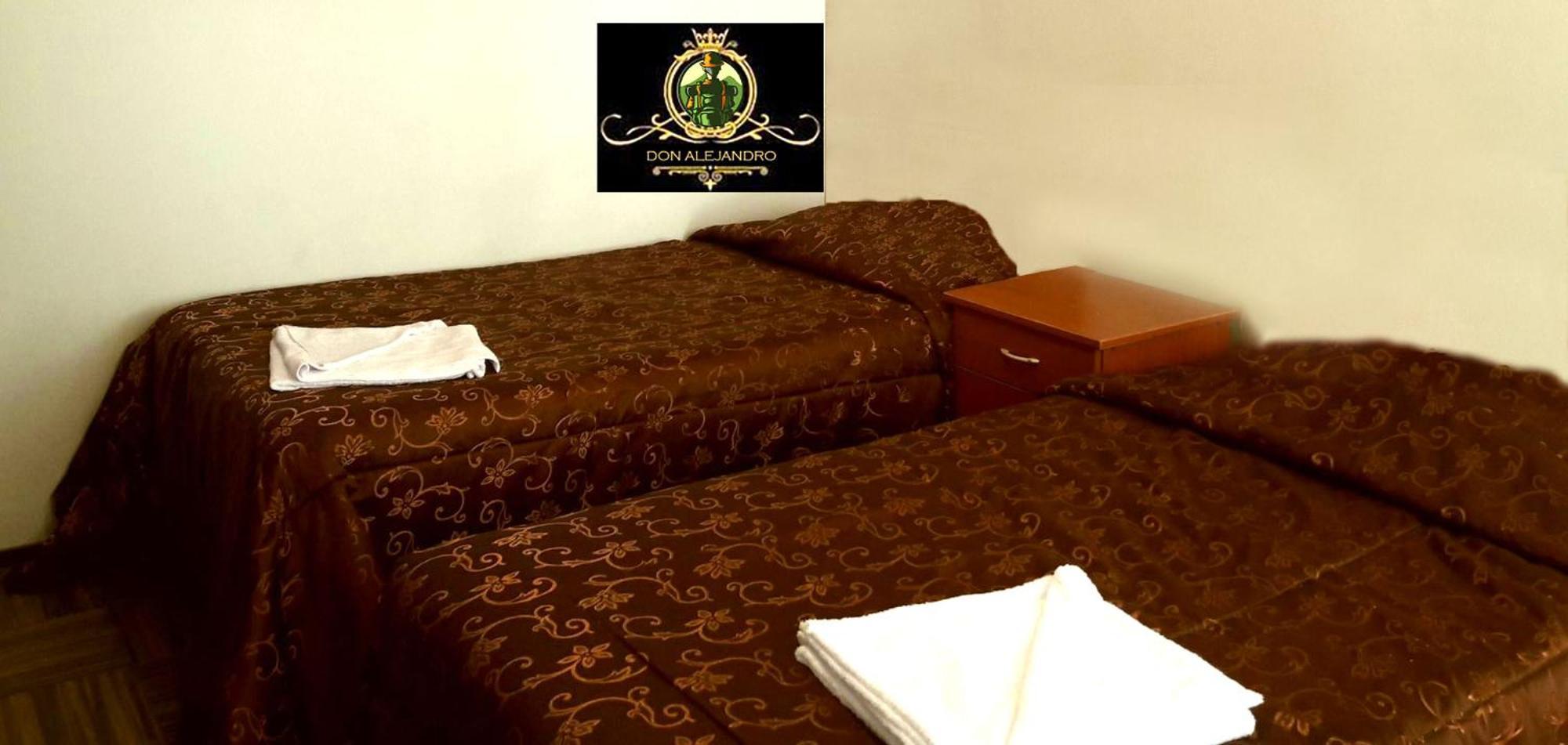 Don Alejandro Bed & Breakfast Trujillo Bagian luar foto