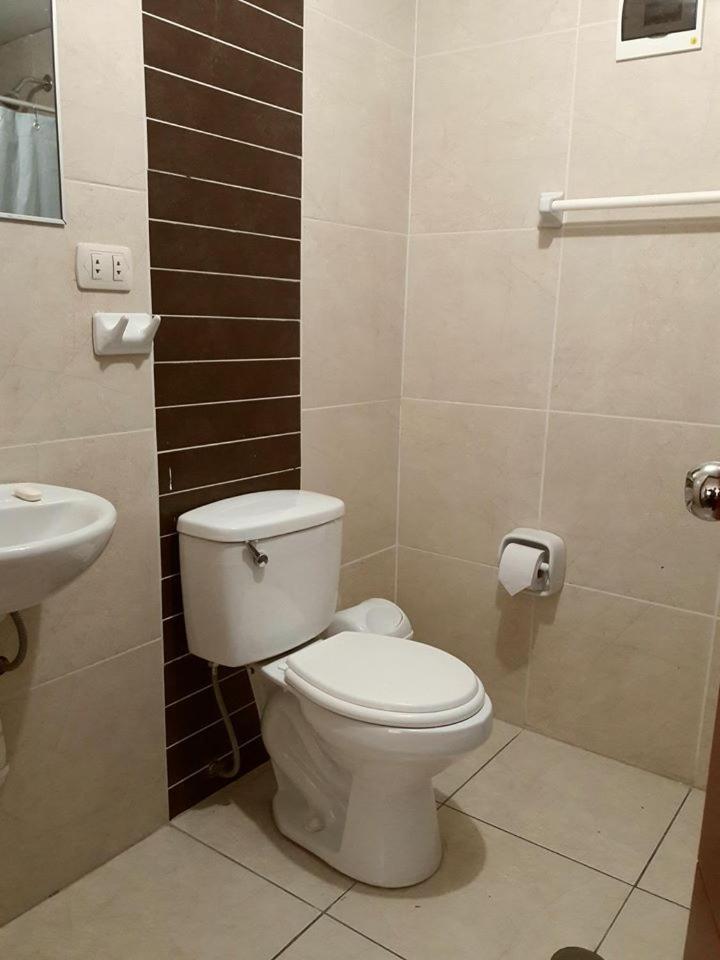 Don Alejandro Bed & Breakfast Trujillo Bagian luar foto
